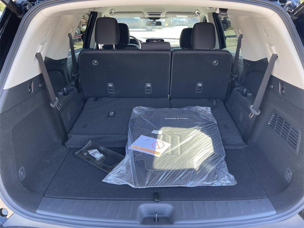 new 2025 Nissan Pathfinder car, priced at $35,174