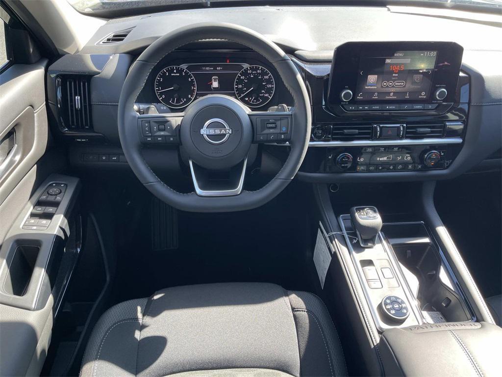 new 2025 Nissan Pathfinder car, priced at $35,174