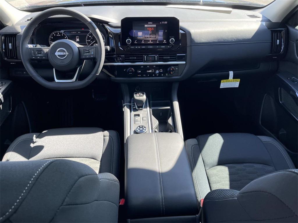 new 2025 Nissan Pathfinder car, priced at $35,174