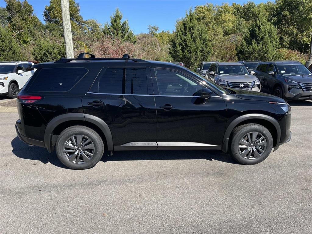 new 2025 Nissan Pathfinder car, priced at $35,174