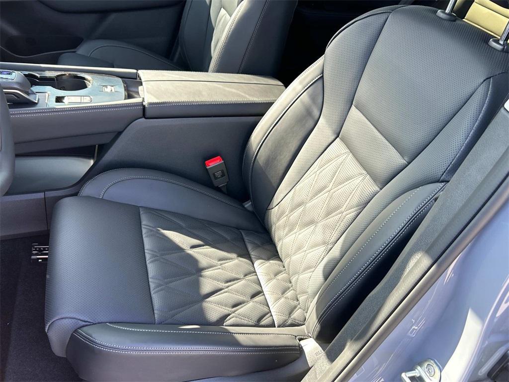 new 2025 Nissan Rogue car, priced at $41,558