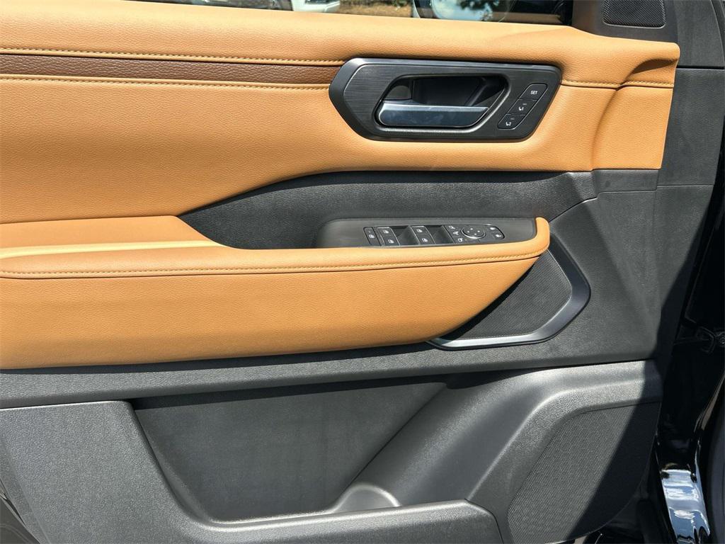 new 2025 Nissan Armada car, priced at $80,737