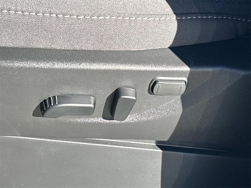 new 2026 Nissan Frontier car, priced at $39,403