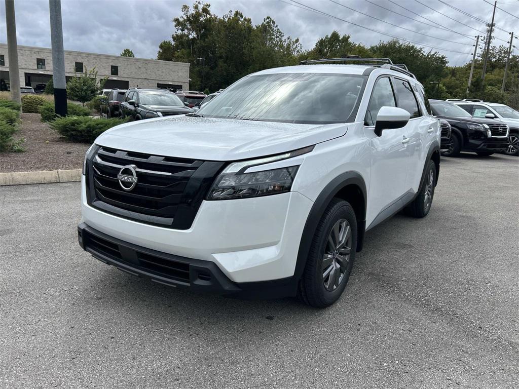 new 2025 Nissan Pathfinder car, priced at $33,689
