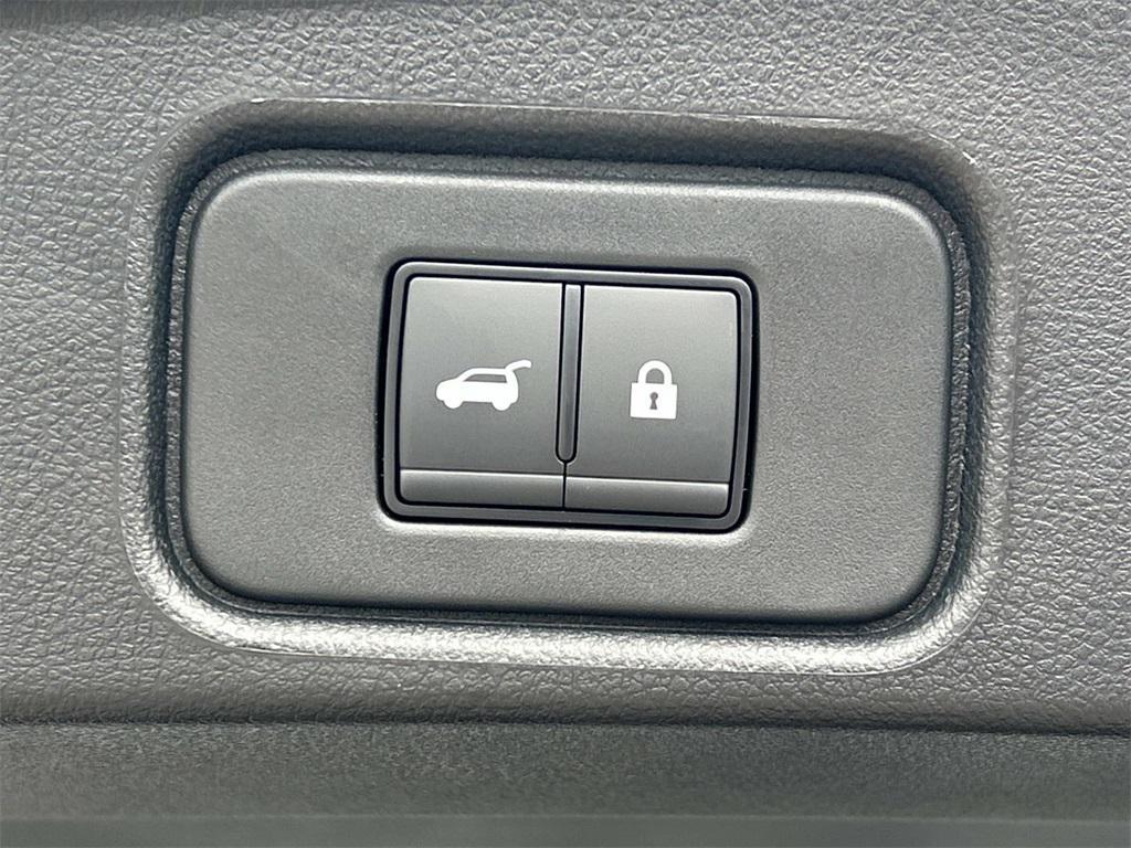 new 2025 Nissan Pathfinder car, priced at $33,689