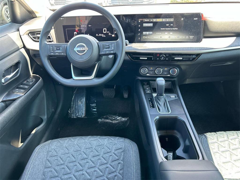 new 2025 Nissan Kicks car, priced at $23,166
