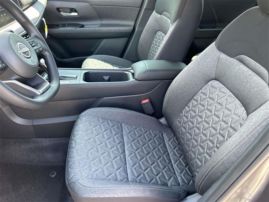 new 2025 Nissan Kicks car, priced at $21,965