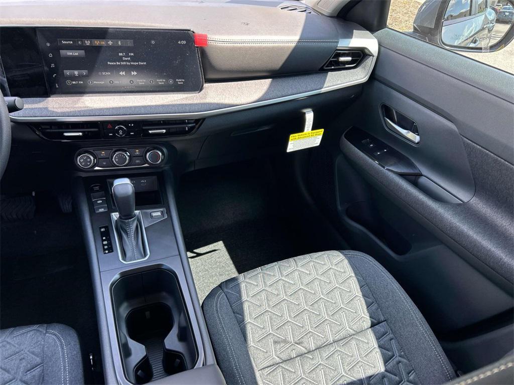 new 2025 Nissan Kicks car, priced at $21,965