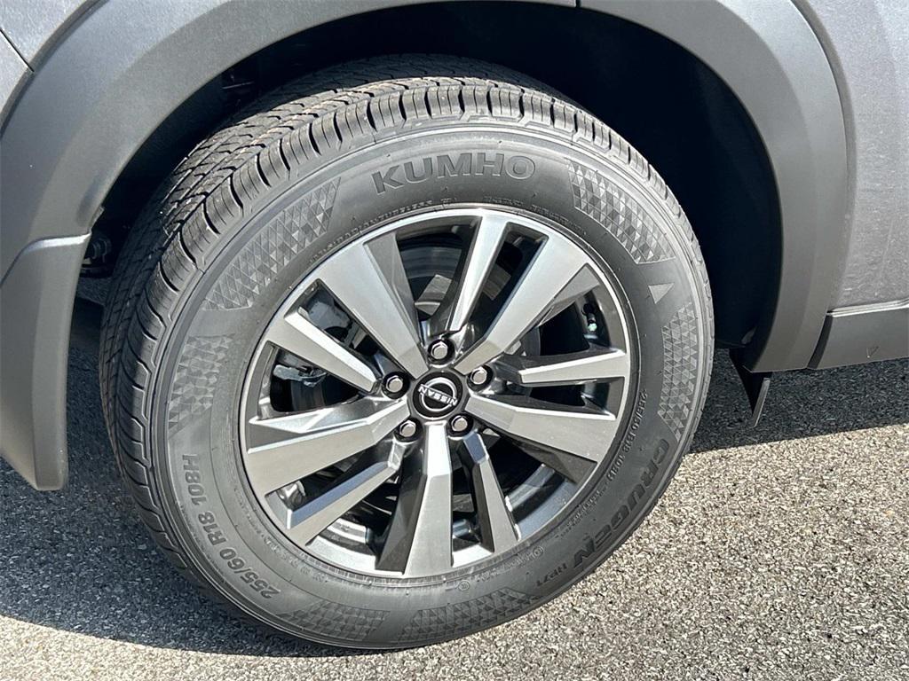 new 2025 Nissan Pathfinder car, priced at $38,455