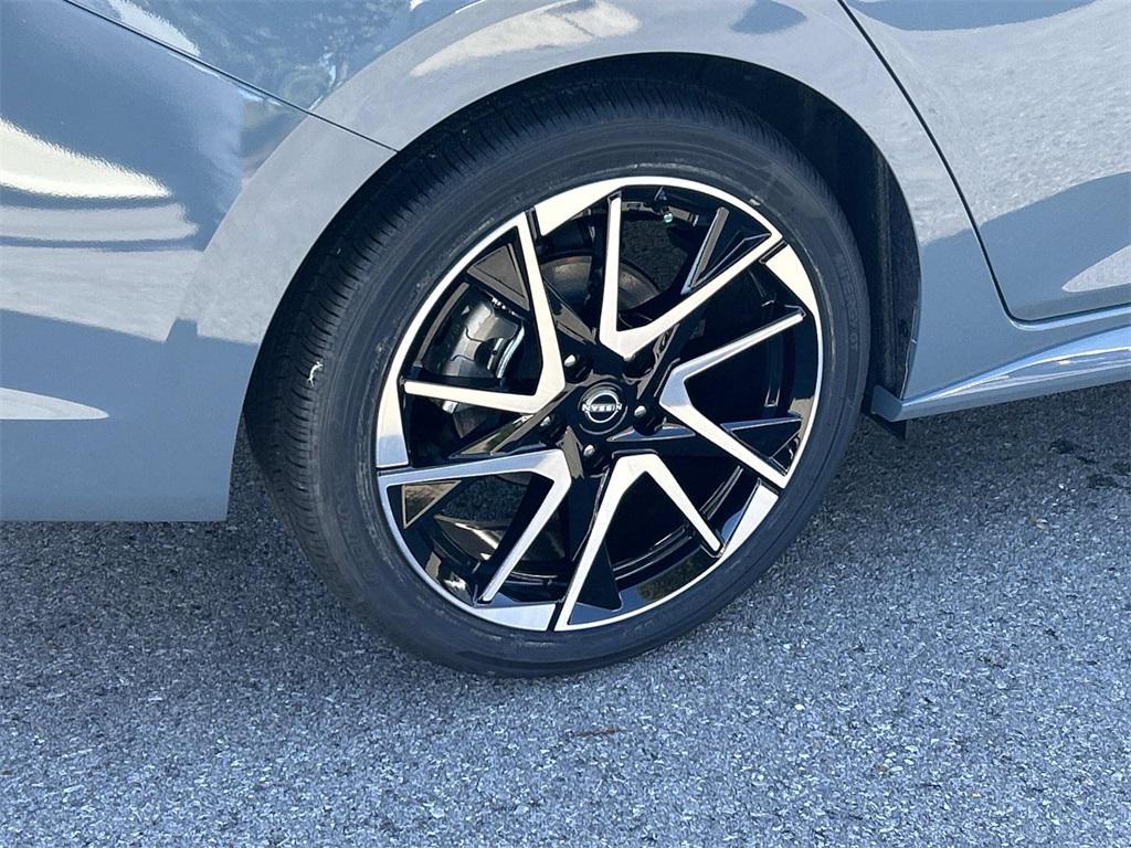 new 2025 Nissan Sentra car, priced at $23,876