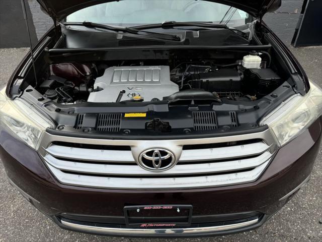 used 2013 Toyota Highlander car, priced at $16,975