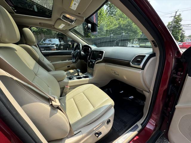 used 2015 Jeep Grand Cherokee car, priced at $15,975