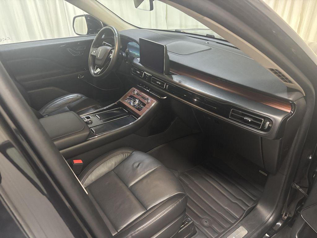 used 2022 Lincoln Aviator car, priced at $44,000