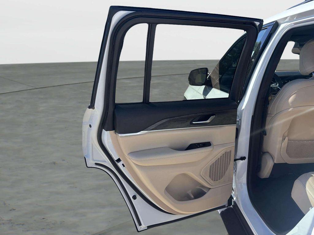 used 2023 Jeep Grand Cherokee car, priced at $33,500