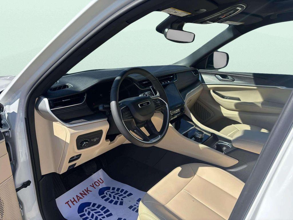 used 2023 Jeep Grand Cherokee car, priced at $33,500