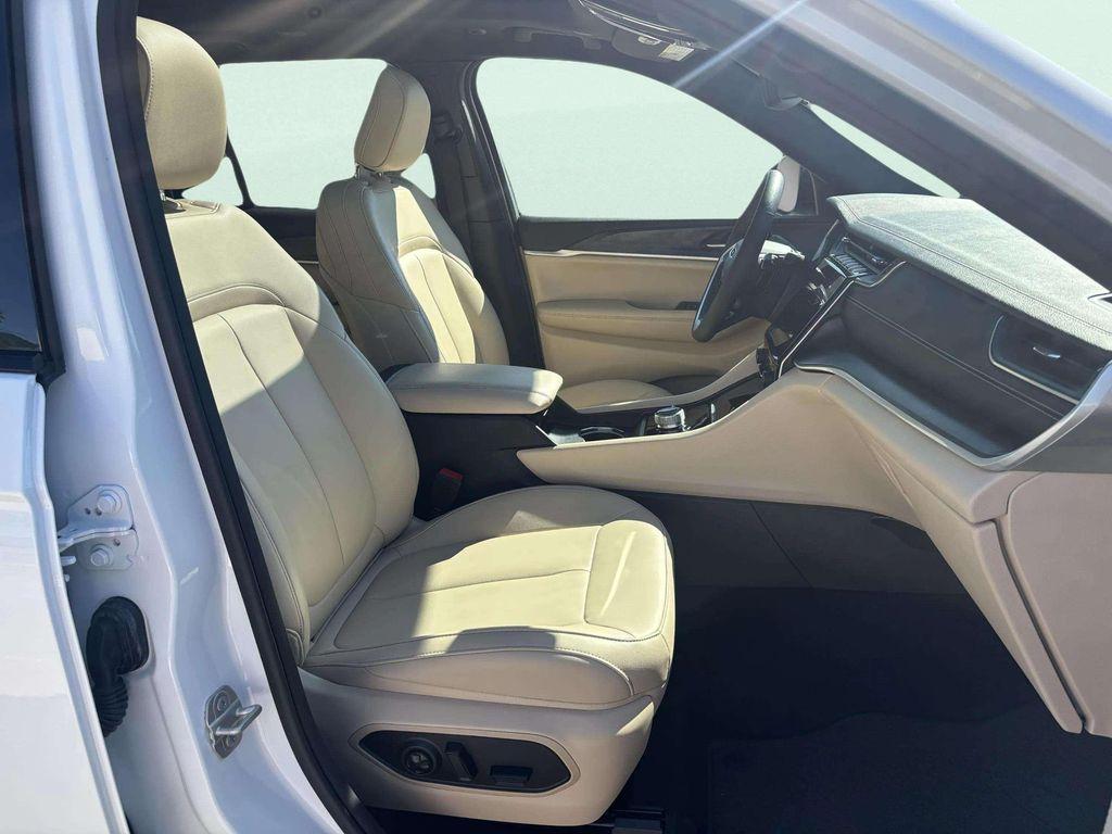 used 2023 Jeep Grand Cherokee car, priced at $33,500