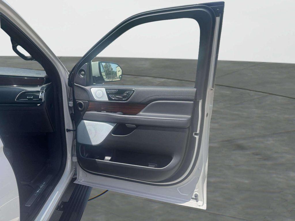used 2024 Lincoln Navigator car, priced at $76,000