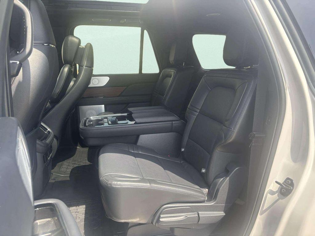used 2024 Lincoln Navigator car, priced at $76,000