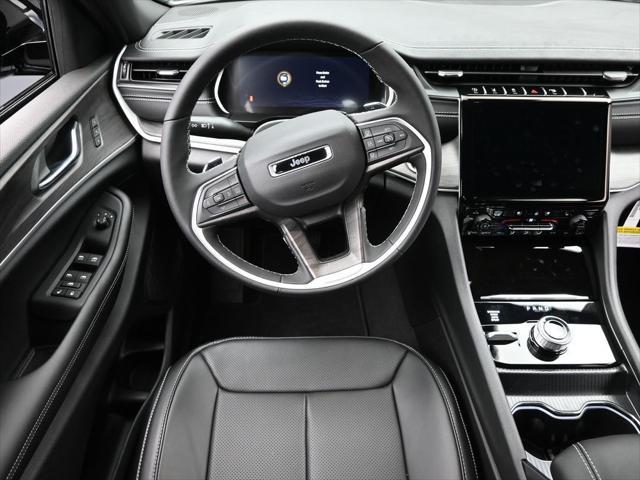 new 2025 Jeep Grand Cherokee car, priced at $49,071