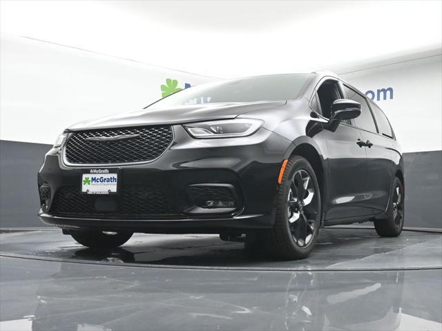 new 2025 Chrysler Pacifica car, priced at $49,411