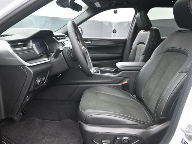new 2025 Jeep Grand Cherokee L car, priced at $41,977