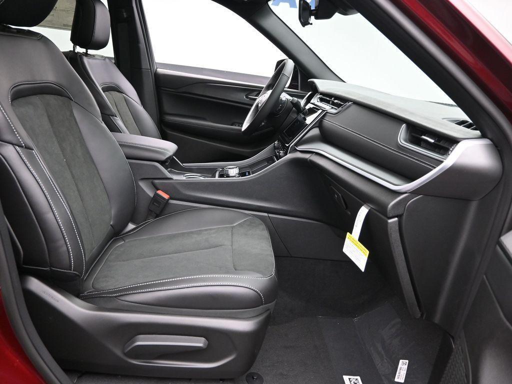 new 2025 Jeep Grand Cherokee L car, priced at $43,230