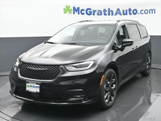 new 2024 Chrysler Pacifica car, priced at $38,695