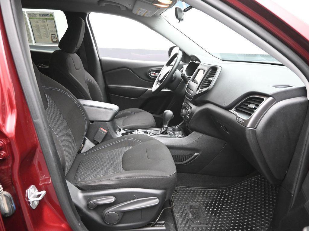 used 2019 Jeep Cherokee car, priced at $9,990