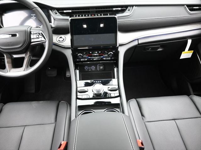 new 2025 Jeep Grand Cherokee car, priced at $55,851