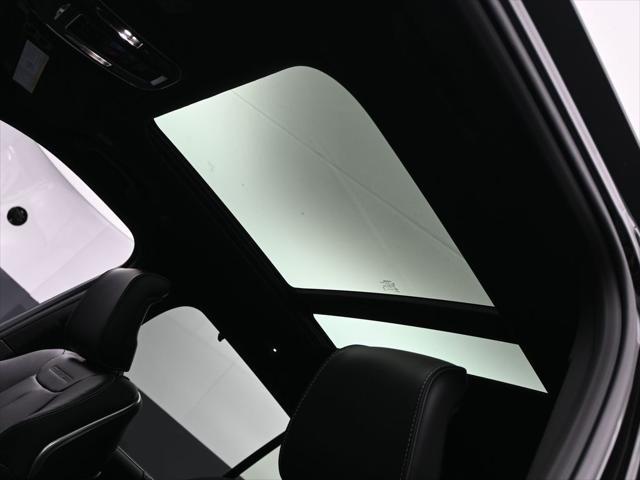 new 2025 Jeep Grand Cherokee car, priced at $55,851