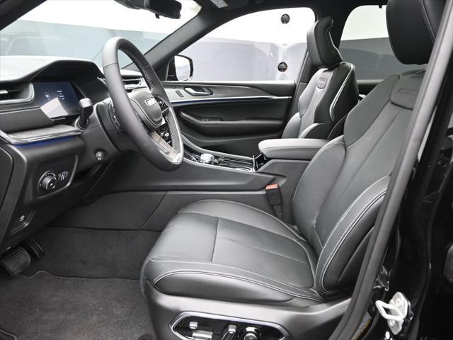 new 2025 Jeep Grand Cherokee car, priced at $55,851