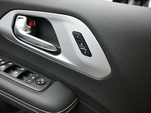 new 2025 Chrysler Pacifica car, priced at $48,821