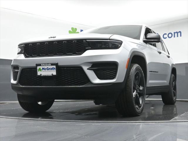 new 2025 Jeep Grand Cherokee car, priced at $40,175