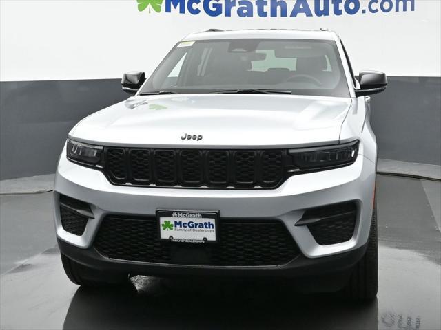 new 2025 Jeep Grand Cherokee car, priced at $40,175