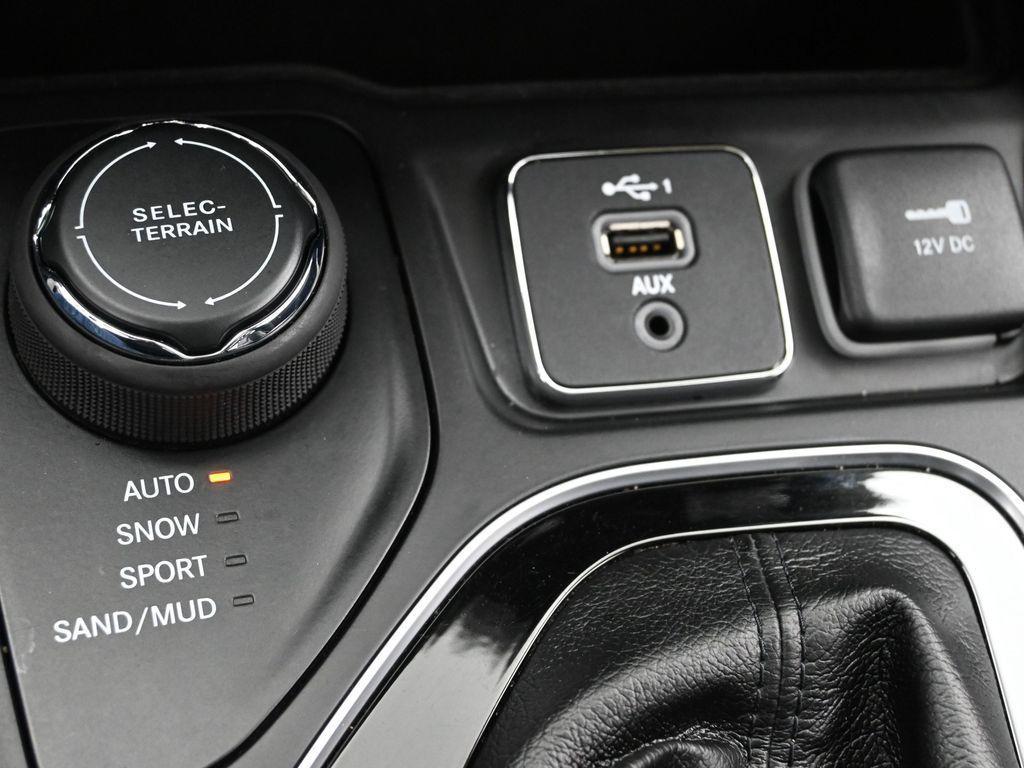 used 2021 Jeep Cherokee car, priced at $23,598