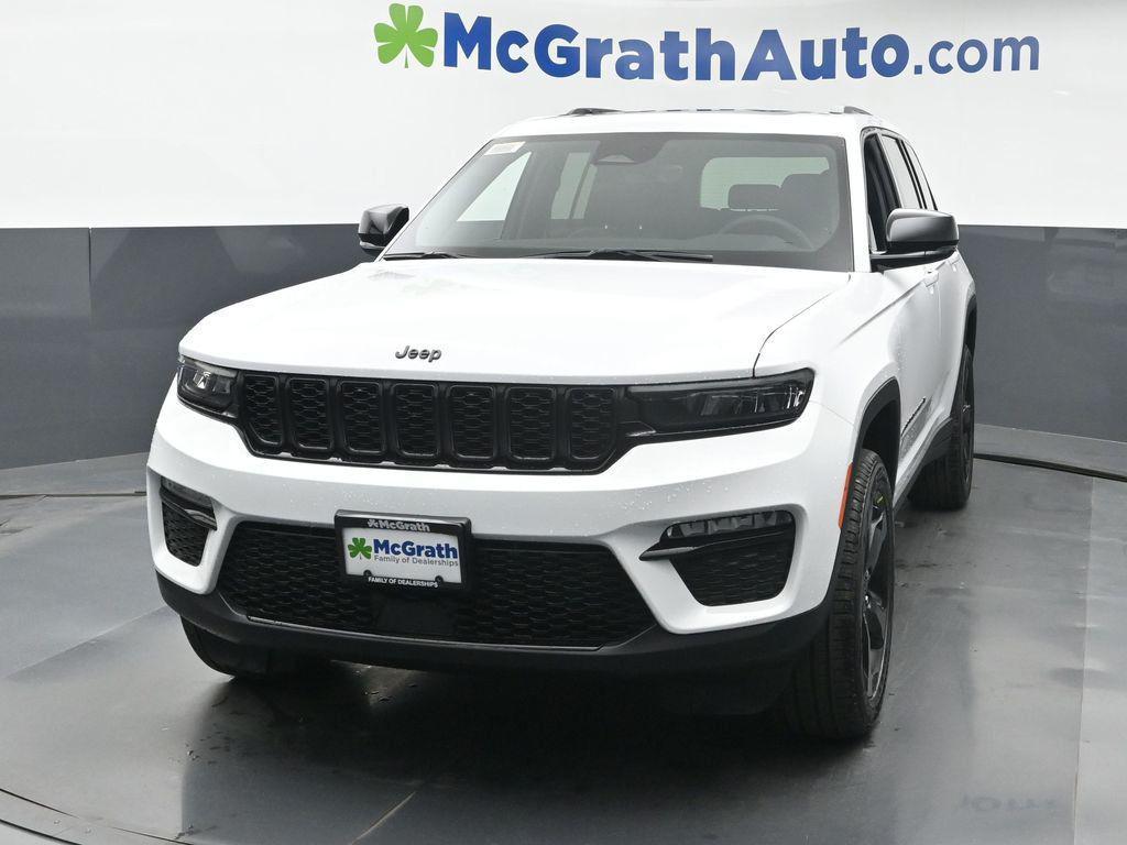 new 2025 Jeep Grand Cherokee car, priced at $45,890