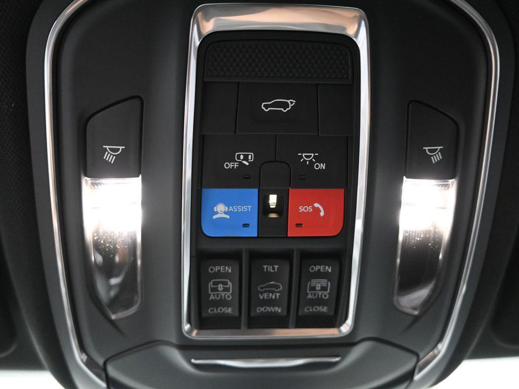 new 2025 Jeep Grand Cherokee car, priced at $45,890