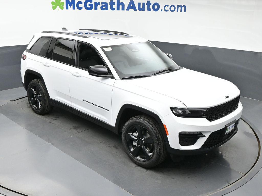 new 2025 Jeep Grand Cherokee car, priced at $45,890