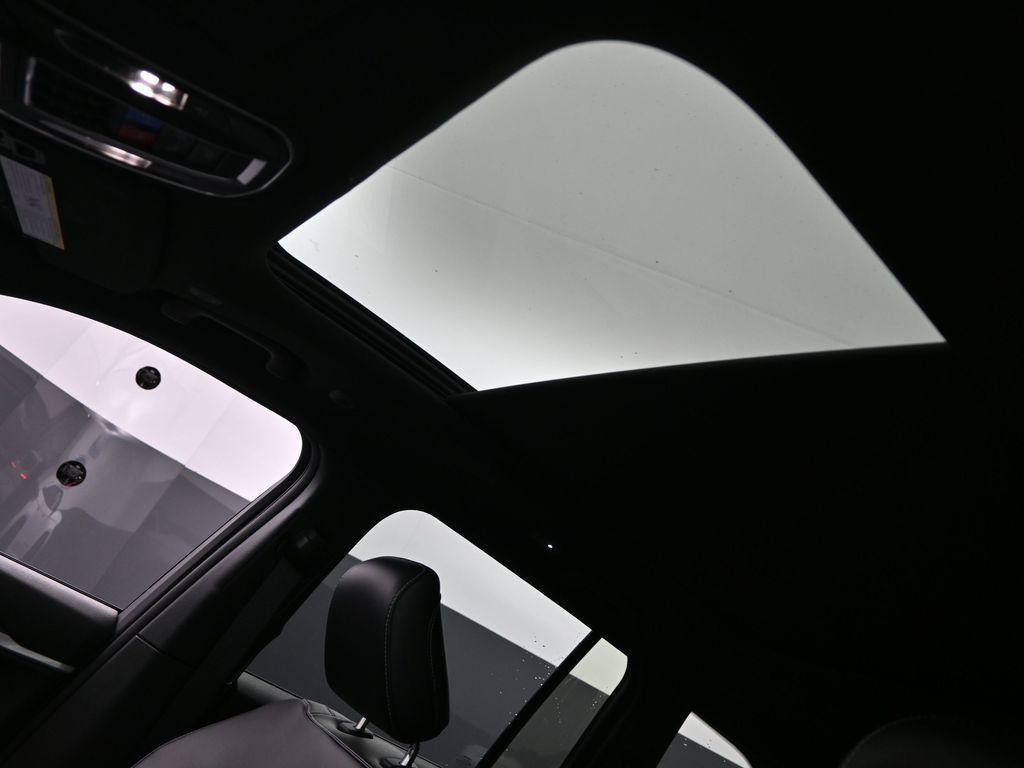 new 2025 Jeep Grand Cherokee car, priced at $45,890