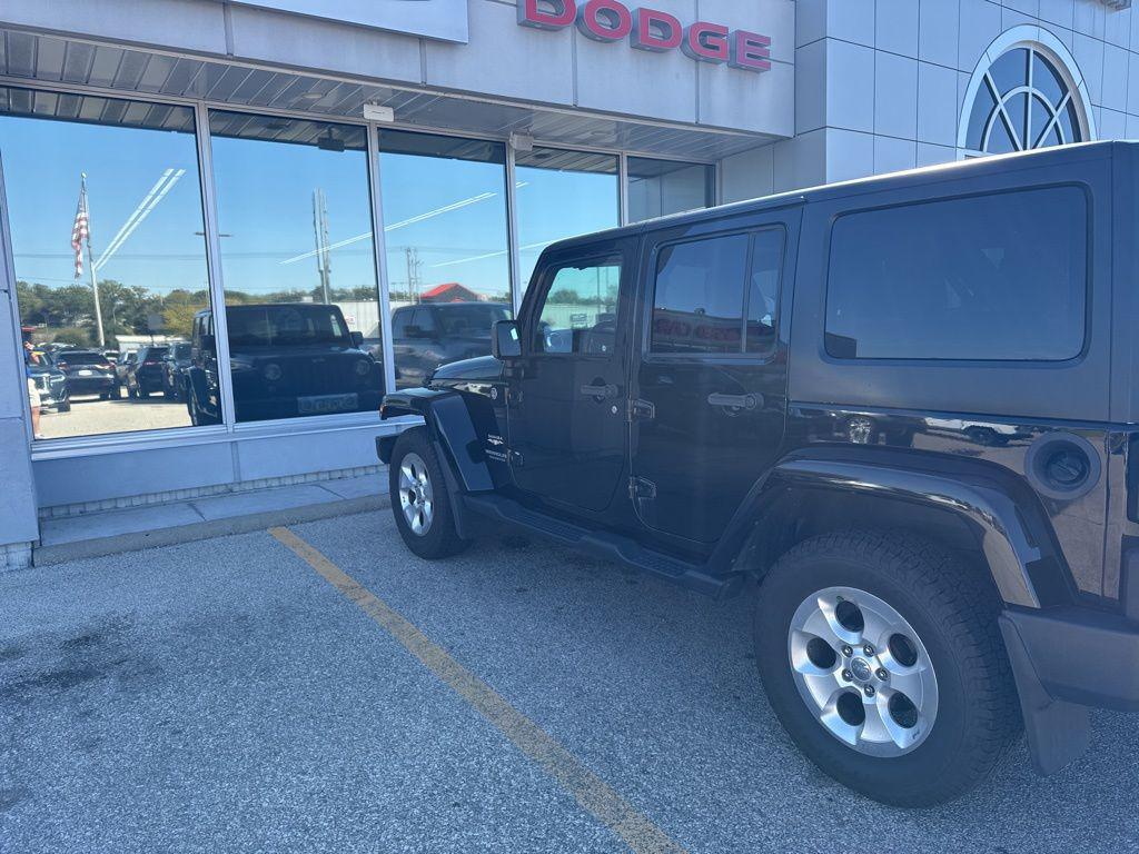 used 2015 Jeep Wrangler Unlimited car, priced at $17,828