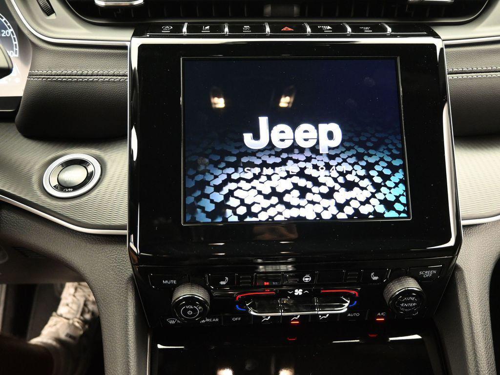 new 2025 Jeep Grand Cherokee L car, priced at $42,655