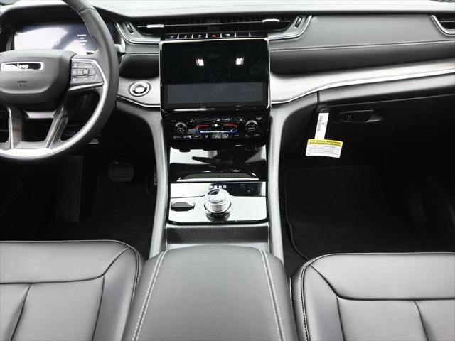 new 2025 Jeep Grand Cherokee car, priced at $46,641