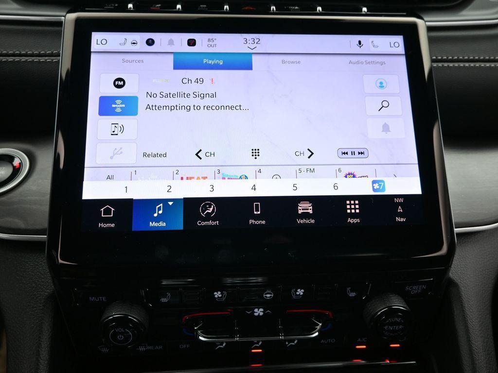 new 2025 Jeep Grand Cherokee car, priced at $48,815