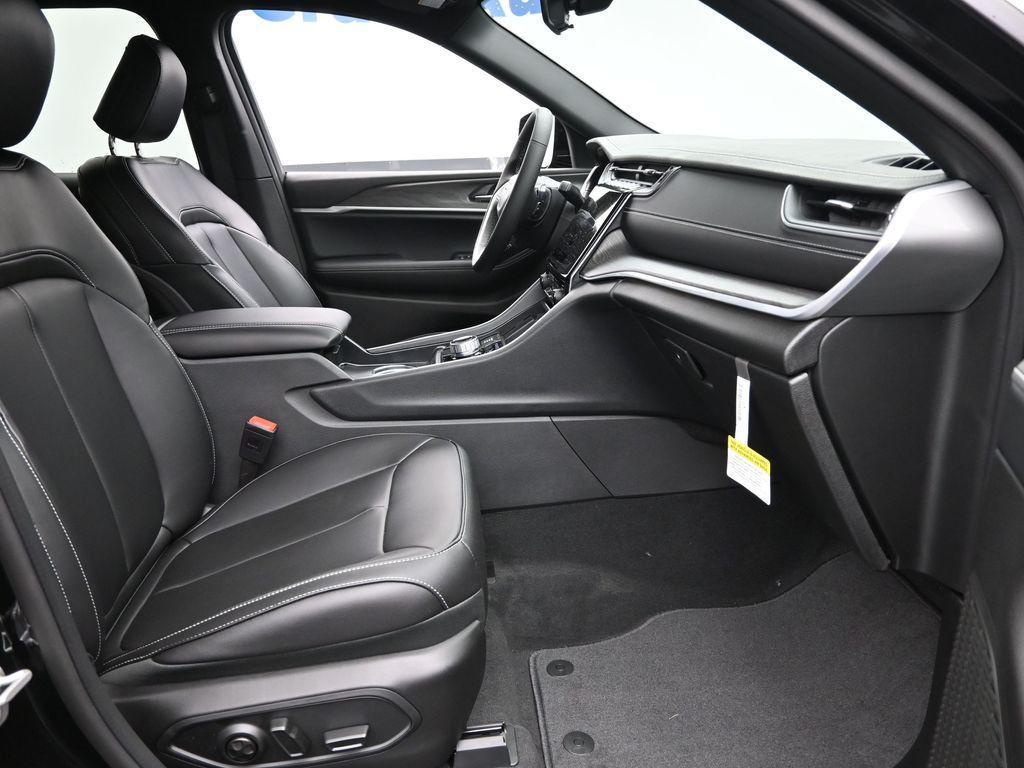 new 2025 Jeep Grand Cherokee L car, priced at $46,610