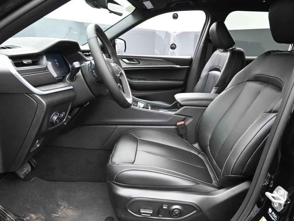 new 2025 Jeep Grand Cherokee L car, priced at $46,610