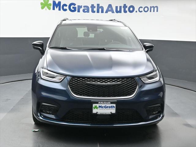 new 2025 Chrysler Pacifica car, priced at $49,906