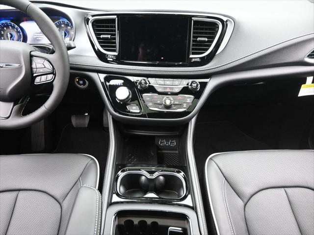 new 2025 Chrysler Pacifica car, priced at $49,906