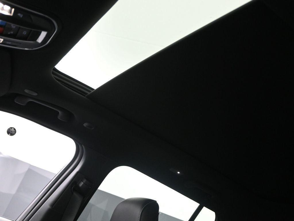 new 2025 Jeep Grand Cherokee car, priced at $44,255