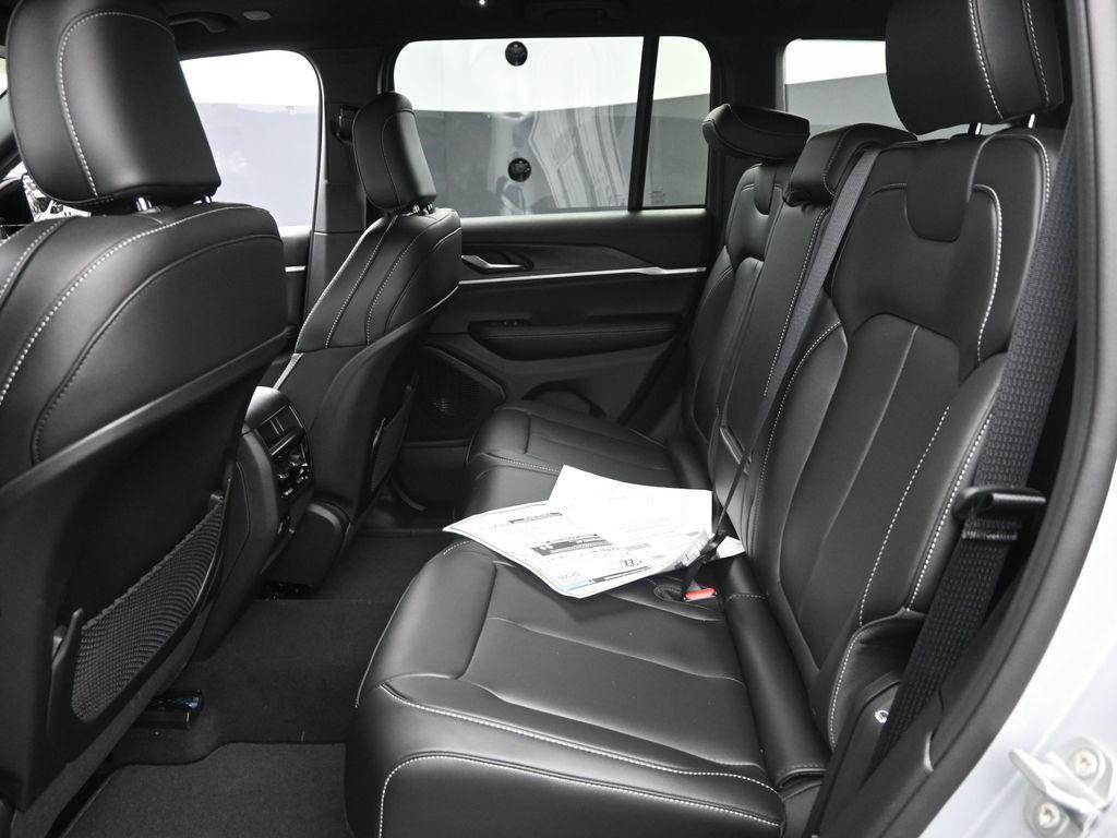 new 2025 Jeep Grand Cherokee car, priced at $44,255