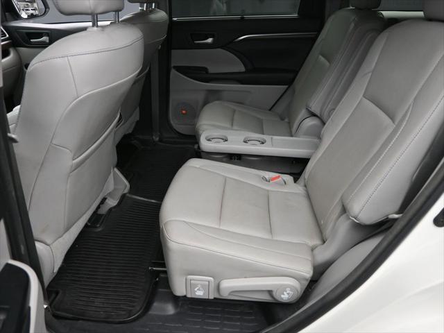 used 2016 Toyota Highlander car, priced at $21,900